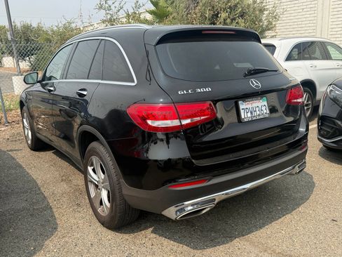 Used 2016 Mercedes-Benz GLC 300 4MATIC image 2