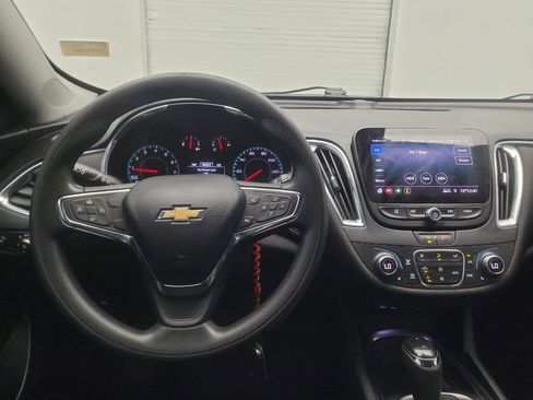 Used 2020 Chevrolet Malibu LT FWD image 22