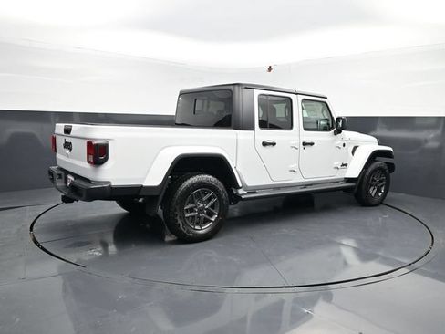 New 2026 Jeep Gladiator Sport AWD/4WD image 9