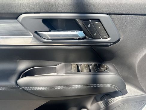 New 2026 GMC Terrain Elevation w/ Elevation Premium Package AWD/4WD image 24