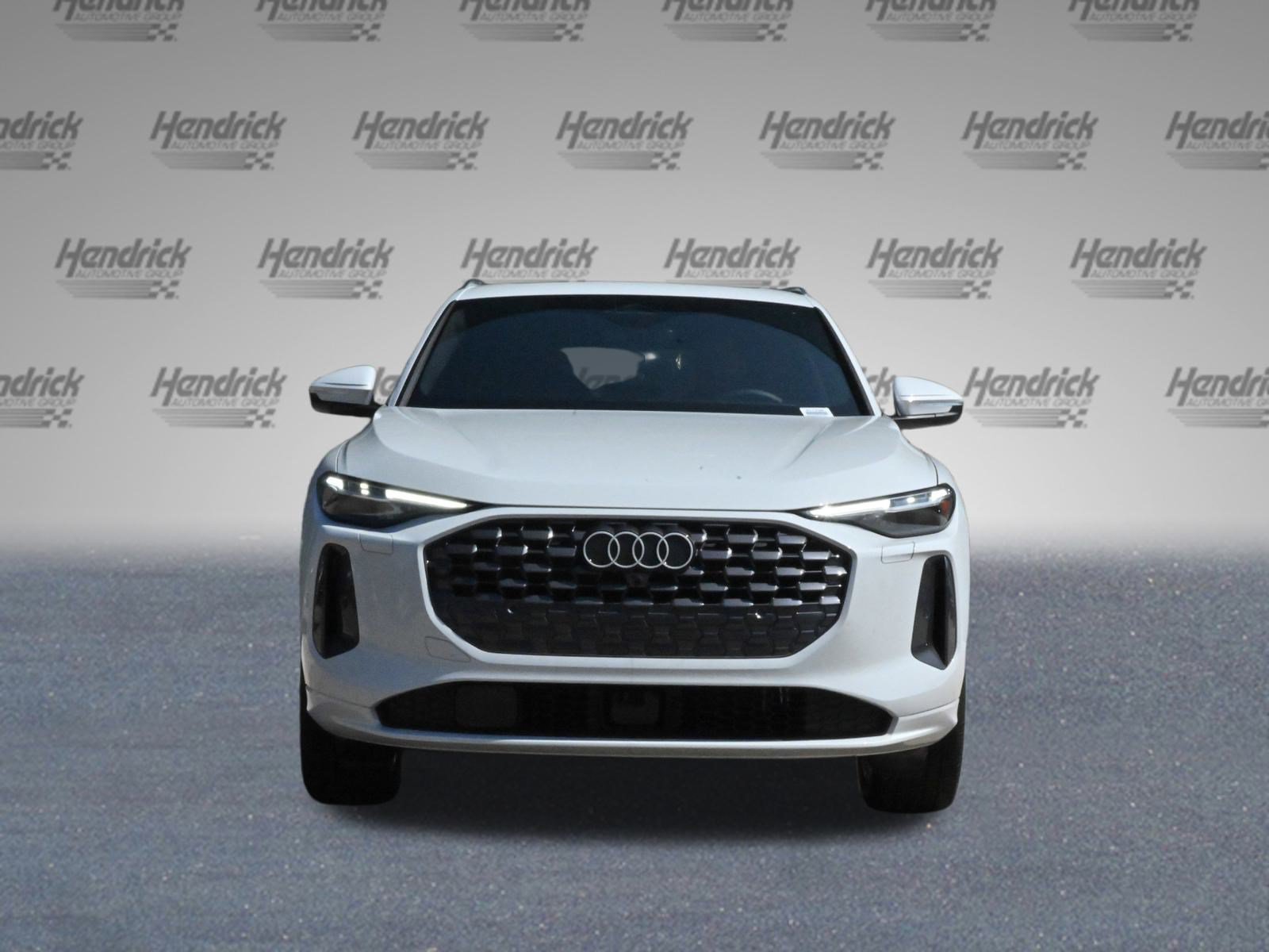 Used 2025 Audi Q5 Premium w/ Premium Plus AWD/4WD image 3