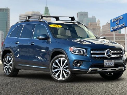Used 2021 Mercedes-Benz GLB 250 w/ Premium Package image 2