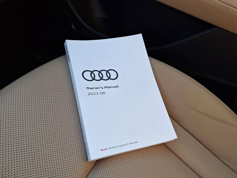 Used 2023 Audi Q8 Prestige image 27