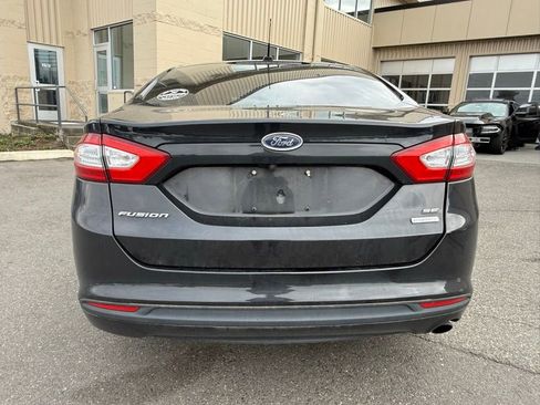 Used 2015 Ford Fusion SE w/ Equipment Group 202A FWD image 3