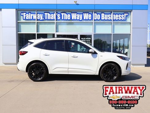 Used 2023 Ford Escape ST-Line Elite AWD/4WD image 1