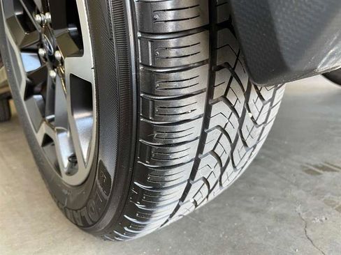 Used 2017 Subaru Crosstrek 2.0i Premium image 32