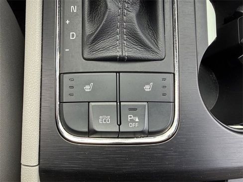 Used 2016 Kia Sedona LX w/ Option Group 020 image 36