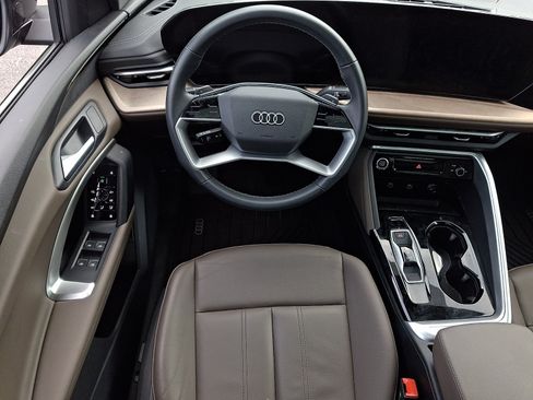 Used 2025 Audi Q5 Premium w/ Convenience Package AWD/4WD image 11