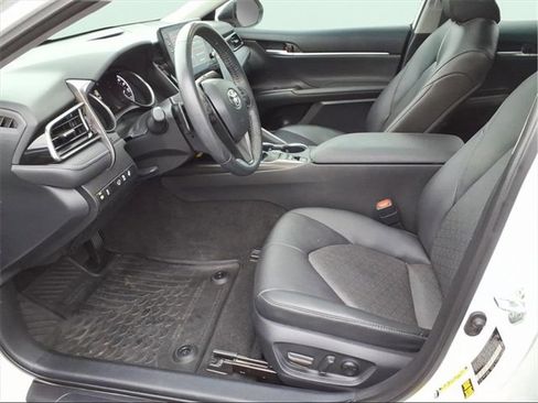 Used 2023 Toyota Camry XSE image 12