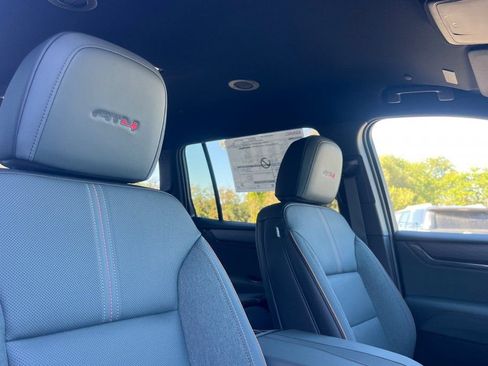 New 2026 GMC Acadia AT4 w/ Super Cruise Package AWD/4WD image 15