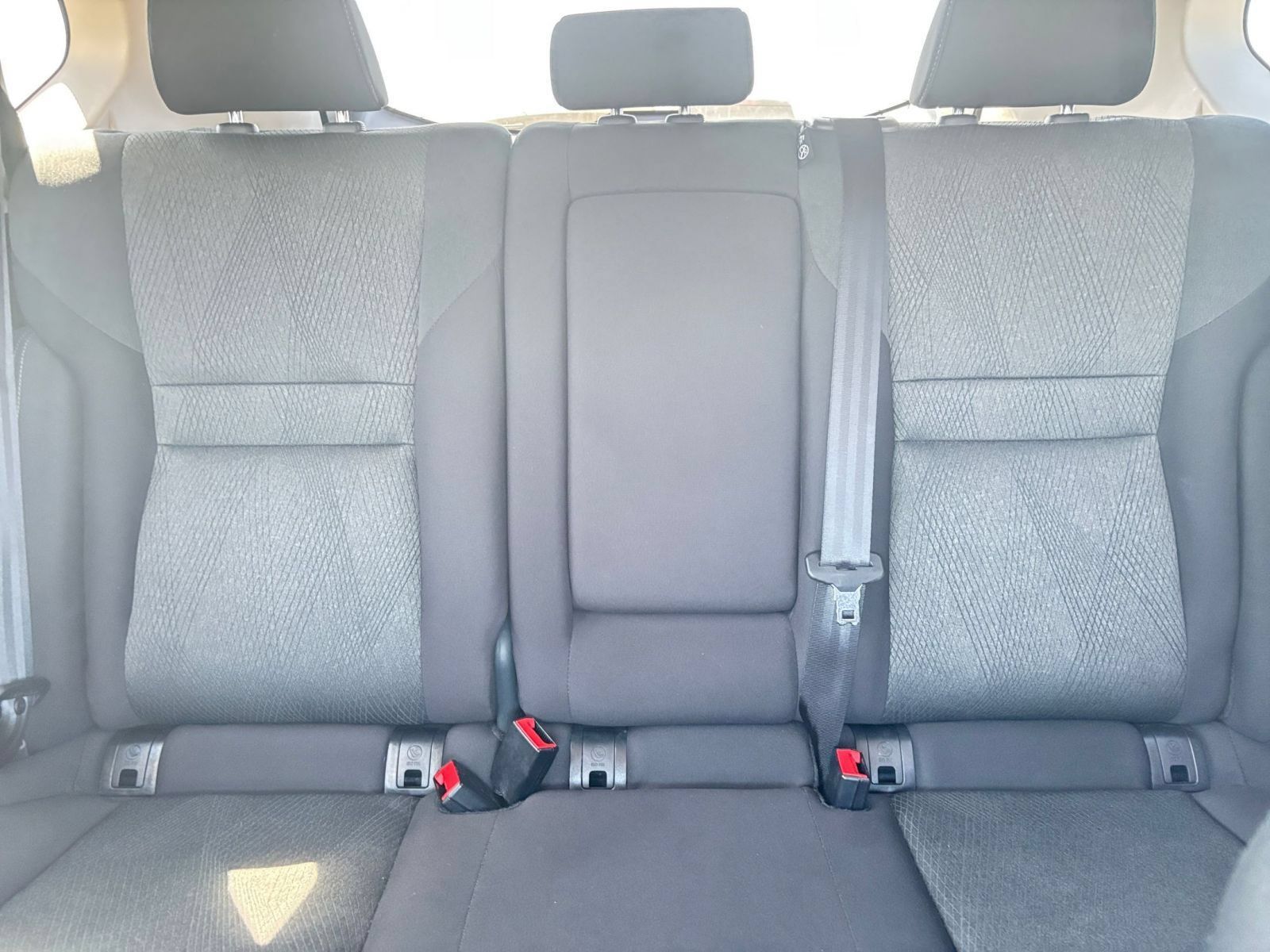 Used 2025 Nissan Rogue SV FWD image 39