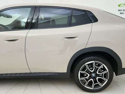 Used 2026 BMW X2 xDrive28i AWD/4WD image 4