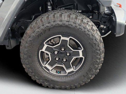 Certified 2023 Jeep Gladiator Mojave w/ LED Lighting Group image 9