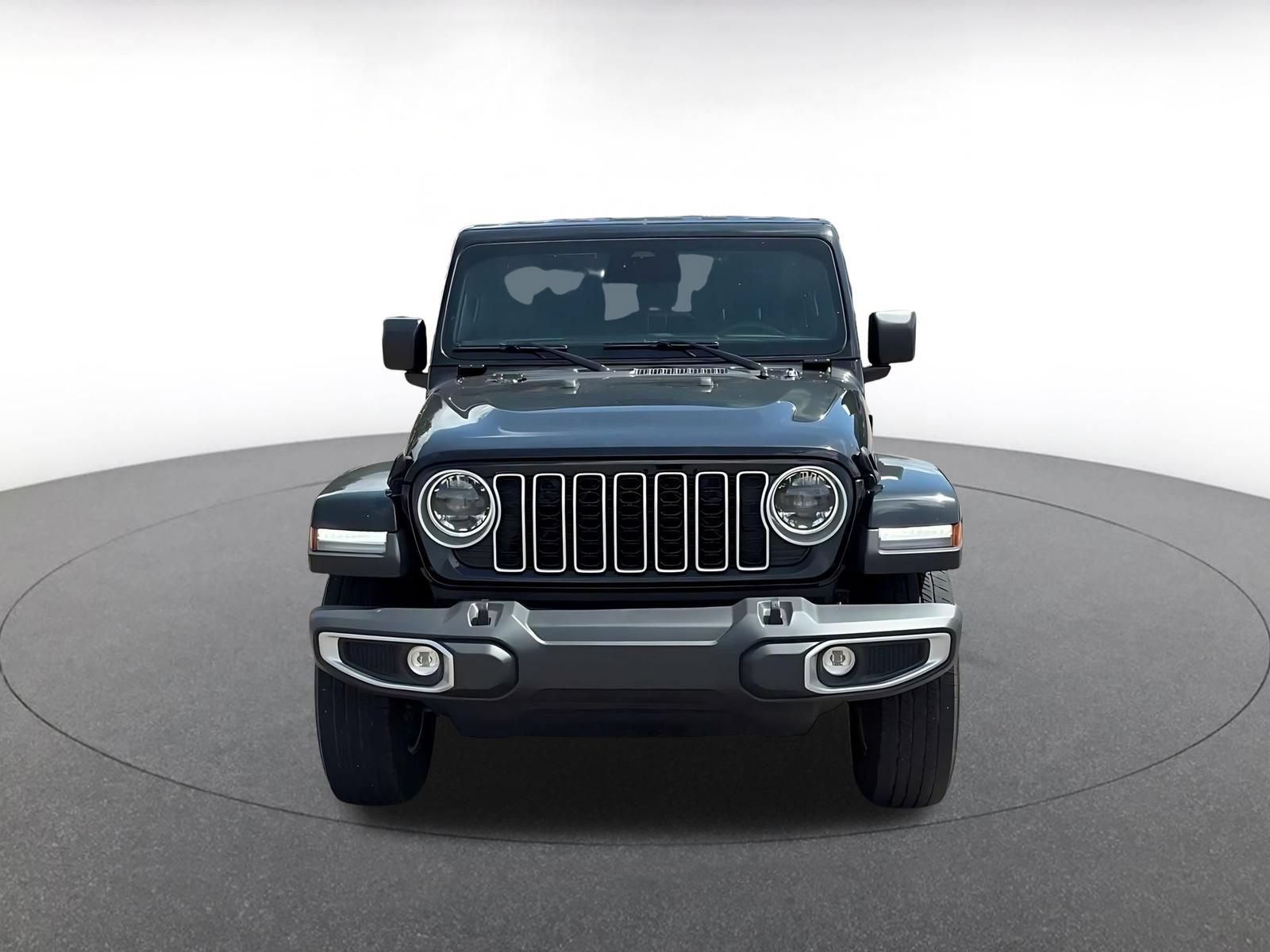 Used 2025 Jeep Wrangler Unlimited Sahara AWD/4WD image 4