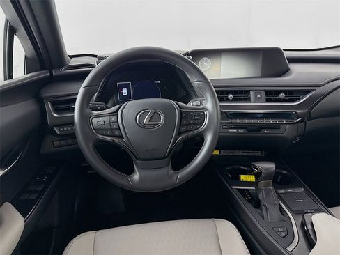 Used 2022 Lexus UX 250h image 20