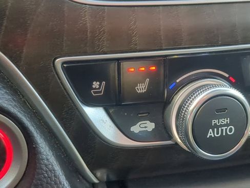 Used 2020 Honda Accord Touring image 14