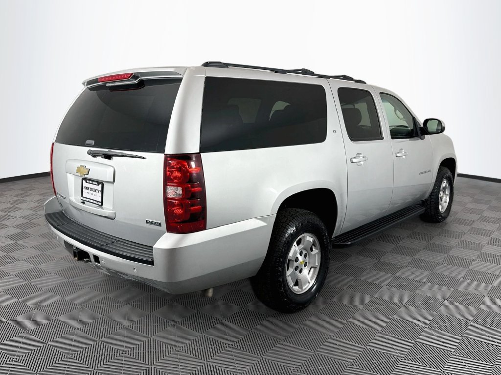 Used 2011 Chevrolet Suburban LT AWD/4WD image 7