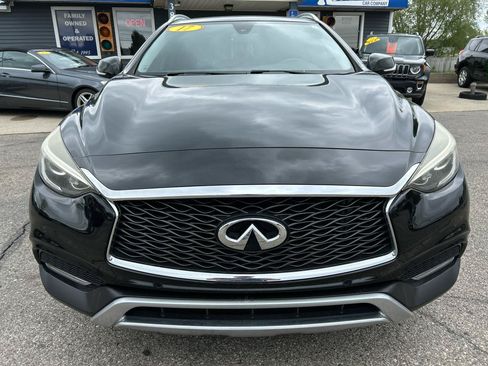 Used 2017 INFINITI QX30 Premium w/ Navigation Package AWD/4WD image 6