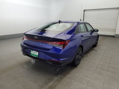 Used 2023 Hyundai Elantra SEL FWD image 9