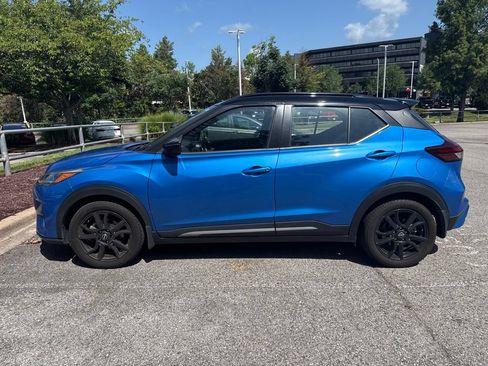 Used 2023 Nissan Kicks SR w/ SR Premium Package FWD image 6