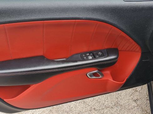 Used 2015 Dodge Challenger R/T Plus image 9