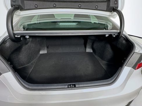 Used 2024 Toyota Camry LE image 25
