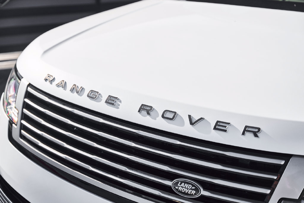 Used 2024 Land Rover Range Rover SV AWD/4WD image 7