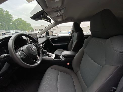 Used 2024 Toyota RAV4 XLE w/ Weather Package AWD/4WD image 19