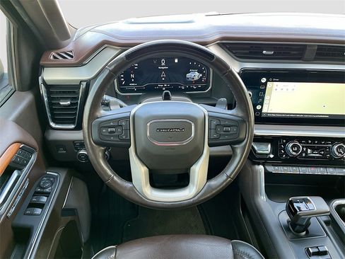Used 2022 GMC Sierra 1500 Denali w/ Technology Package image 24