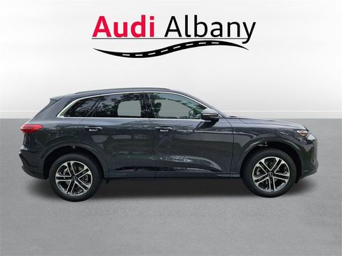 New 2025 Audi Q5 Premium w/ Convenience Package image 3