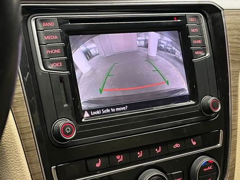 Used 2016 Volkswagen Passat 1.8T SE image 24