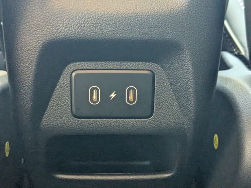 New 2025 Hyundai Venue Limited image 13