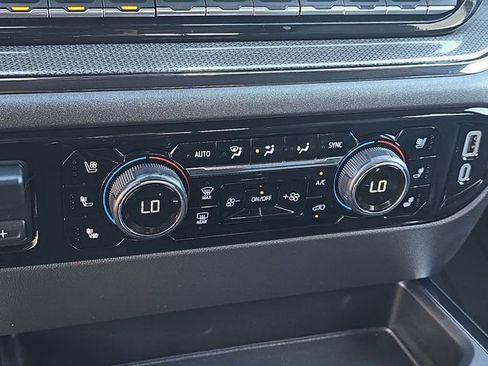 Used 2024 Chevrolet Silverado 1500 ZR2 w/ Technology Package image 23