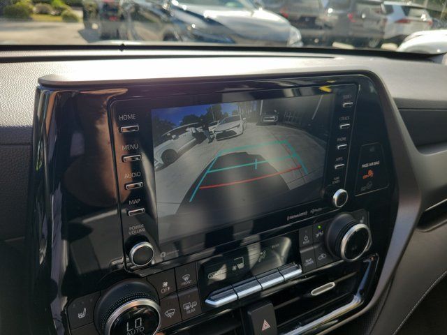 Used 2021 Toyota Highlander XLE AWD/4WD image 35