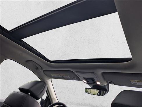 Used 2025 Honda Pilot Touring image 20