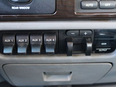 Used 2005 Ford F350 Lariat RWD image 22