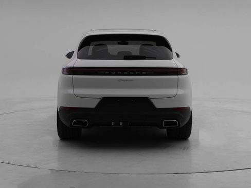 Used 2024 Porsche Cayenne image 7