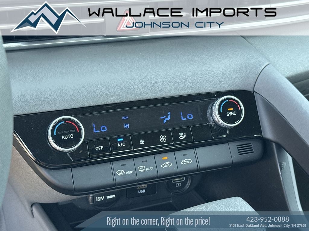 Used 2023 Hyundai Elantra SEL w/ Cargo Package FWD image 24