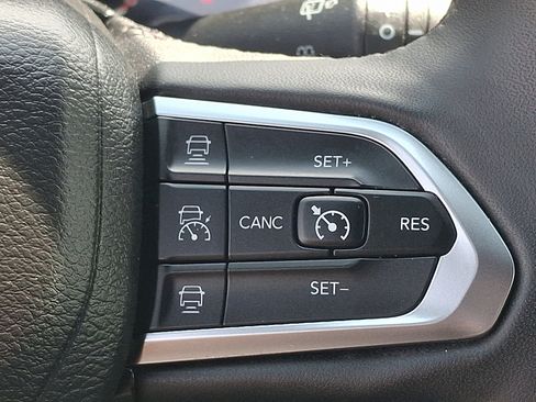 Certified 2023 Jeep Compass Limited AWD/4WD image 22