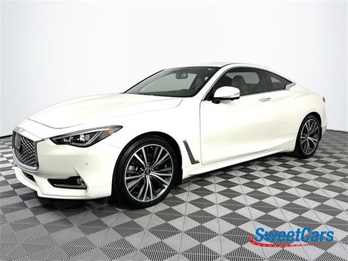 Used 2021 INFINITI Q60 3.0t Luxe w/ Essential Package image 3