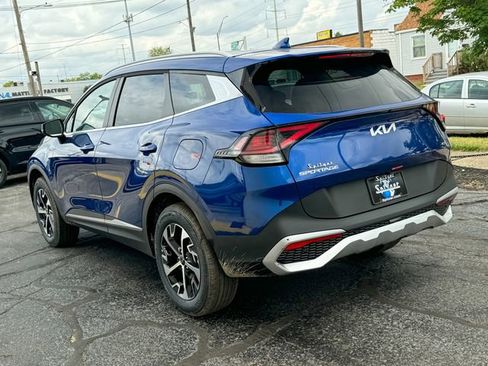Certified 2025 Kia Sportage EX image 8