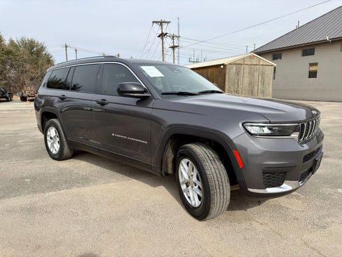 Used 2023 Jeep Grand Cherokee L Laredo image 8