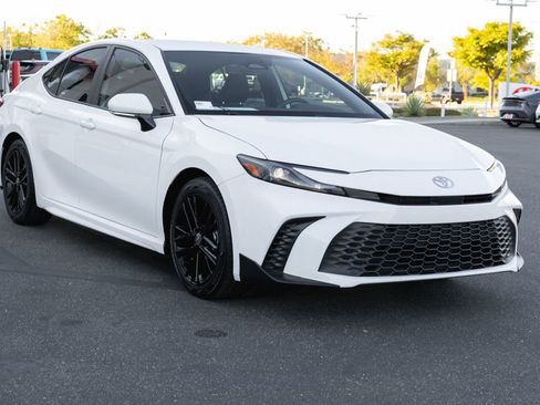 Certified 2025 Toyota Camry SE w/ Convenience Package FWD image 3