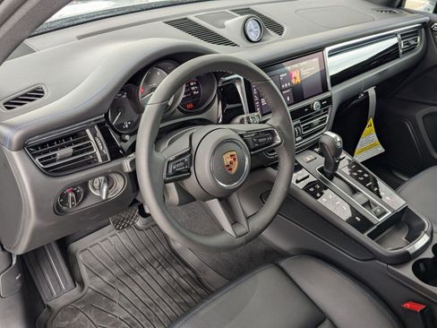 New 2025 Porsche Macan S image 4