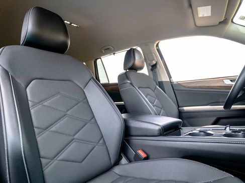 Used 2024 Volkswagen Atlas SE AWD/4WD image 20