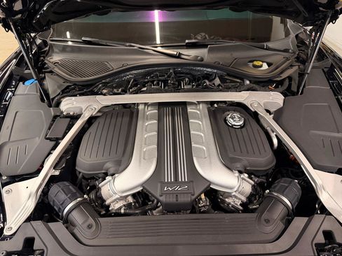 Used 2021 Bentley Flying Spur W12 AWD/4WD image 23