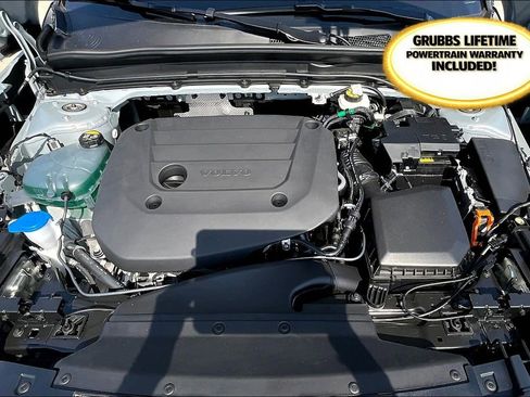 New 2026 Volvo XC40 B4 Plus w/ Protection Package Premier image 24