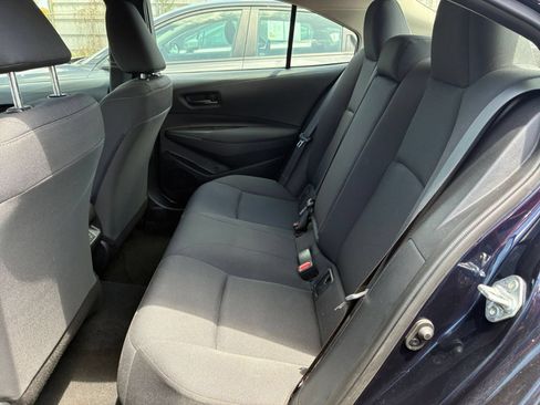 Used 2025 Toyota Corolla LE FWD image 24