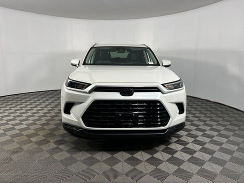 Used 2025 Toyota Grand Highlander FWD image 11