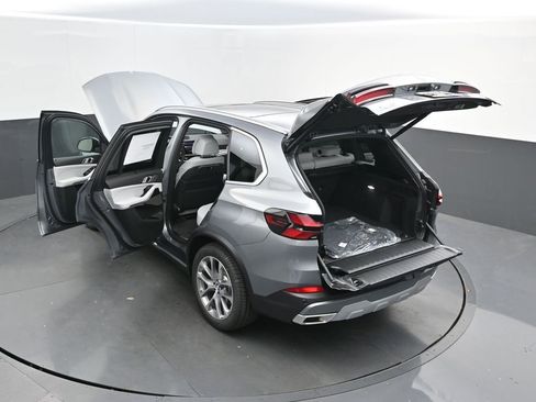New 2026 BMW X5 sDrive40i w/ Climate Comfort Package RWD image 54